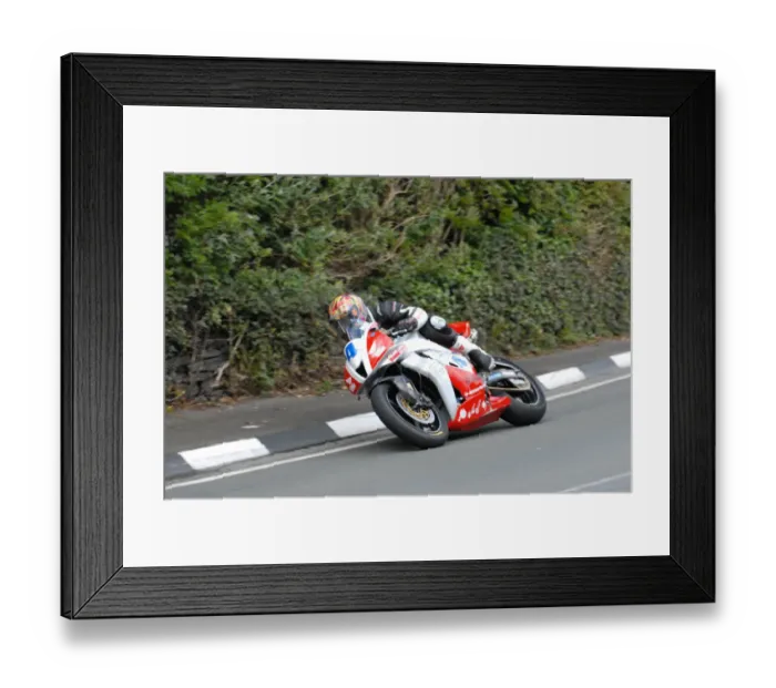 Framed Print : Cameron Donald (Honda) 2011 Supersport TT Framed Print : Cameron Donald (Honda) 2011 Supersport TT