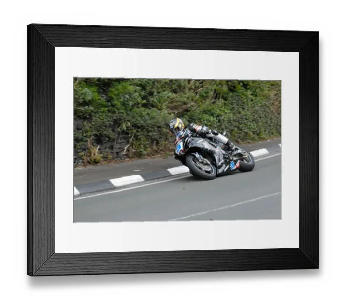 Framed Print : Guy Martin (Suzuki) 2011 Supersport TT Framed Print : Guy Martin (Suzuki) 2011 Supersport TT