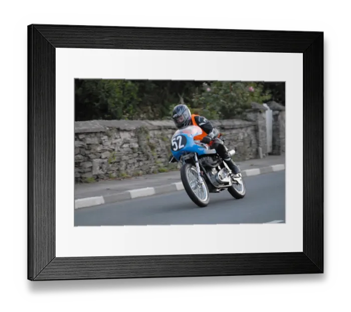 Framed Print : Adam Ward (Norton Weslake) 2009 Senior Classic Manx Grand Prix Framed Print : Adam Ward (Norton Weslake) 2009 Senior Classic Manx Grand Prix