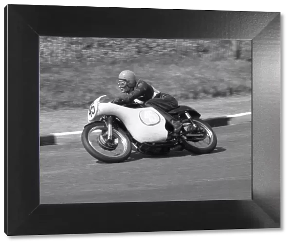 Roy Gates (AJS) 1963 Junior Manx Grand Prix