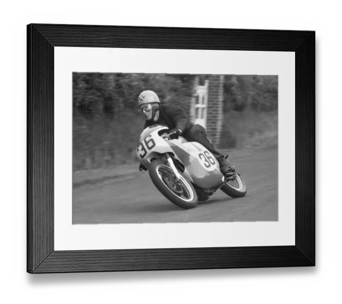 Framed Print : David Reid (Norton) 1963 Senior Manx Grand Prix Framed Print : David Reid (Norton) 1963 Senior Manx Grand Prix