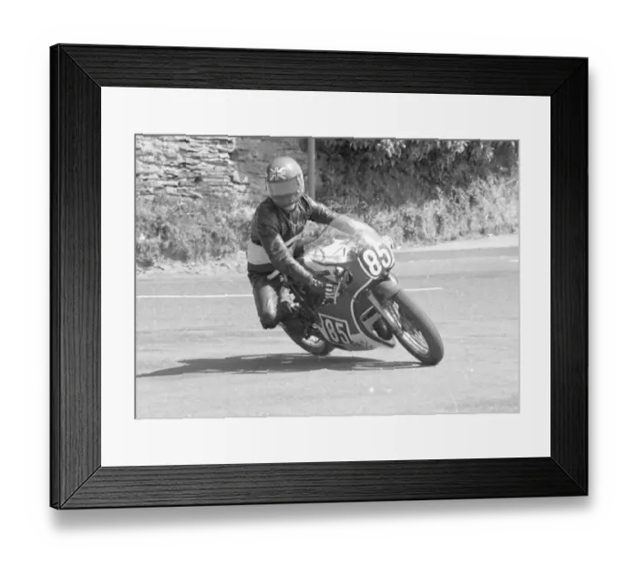 Framed Print : David Greenham (Yamaha) 1983 Formula Two TT Framed Print : David Greenham (Yamaha) 1983 Formula Two TT