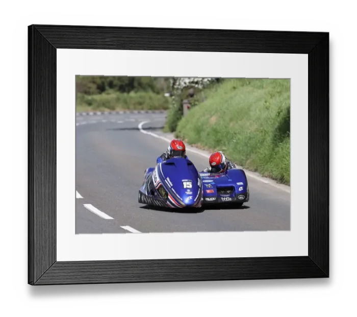 Framed Print : Harry Payne & Mark Wilkes (Yamaha LCR) 2022 Sidecar TT Framed Print : Harry Payne & Mark Wilkes (Yamaha LCR) 2022 Sidecar TT