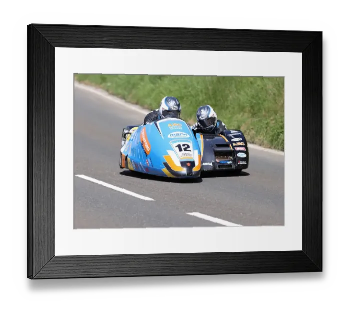 Framed Print : Lee Crawford & Scott Hardie (Suzuki LCR) 2022 Sidecar TT Framed Print : Lee Crawford & Scott Hardie (Suzuki LCR) 2022 Sidecar TT