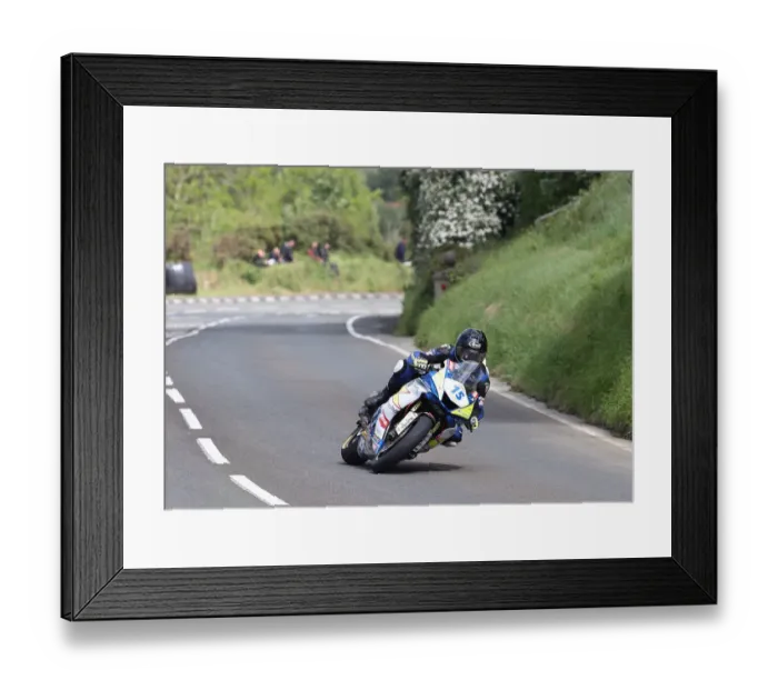 Framed Print : Mike Browne (Yamaha) 2022 Supersport TT