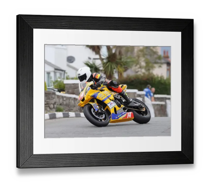Framed Print : Paul Cassidy (Yamaha) 2022 Southern 100 Framed Print : Paul Cassidy (Yamaha) 2022 Southern 100