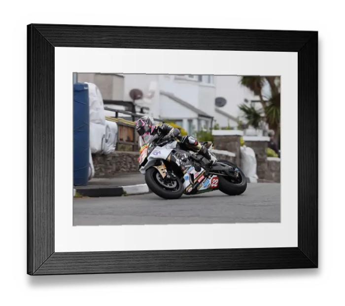Framed Print : Paul Jordan (Yamaha) 2022 Southern 100 Framed Print : Paul Jordan (Yamaha) 2022 Southern 100