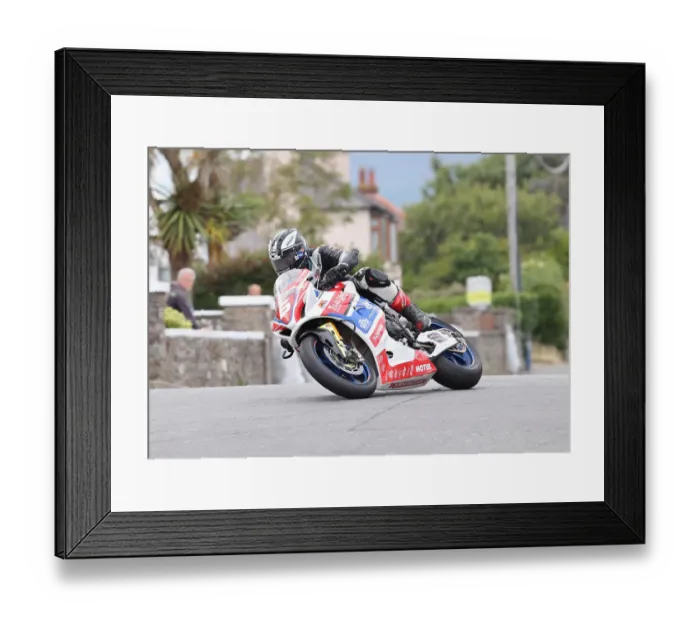 Framed Print : Michael Dunlop (Suzuki) 2022 Southern 100 Framed Print : Michael Dunlop (Suzuki) 2022 Southern 100