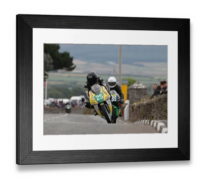 Framed Print : Tom Snow (Honda) 2022 Southern 100