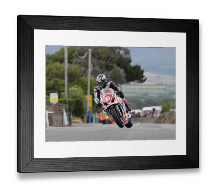 Framed Print : Michael Dunlop (Suzuki) 2022 Southern 100 Framed Print : Michael Dunlop (Suzuki) 2022 Southern 100