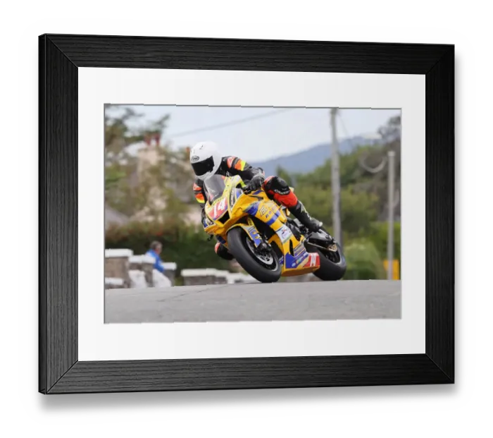 Framed Print : Paul Cassidy (Yamaha) 2022 Southern 100 Framed Print : Paul Cassidy (Yamaha) 2022 Southern 100
