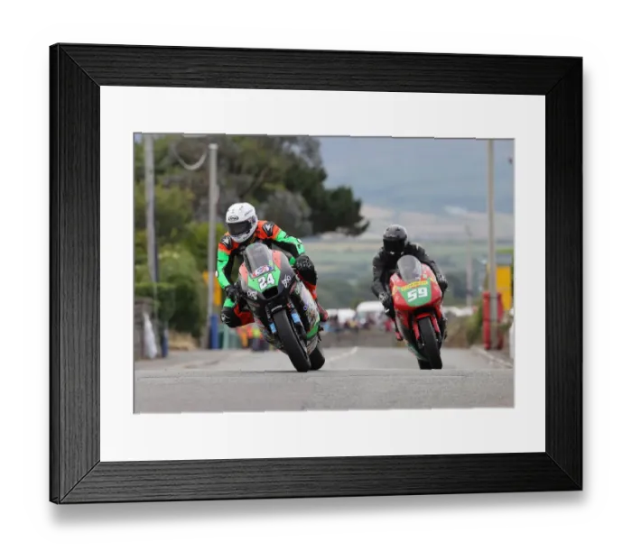 Framed Print : Jonathan Perry (Kawasaki) and Marc Colvin (Kawasaki) 2022 Southern 100 Framed Print : Jonathan Perry (Kawasaki) and Marc Colvin (Kawasaki) 2022 Southern 100