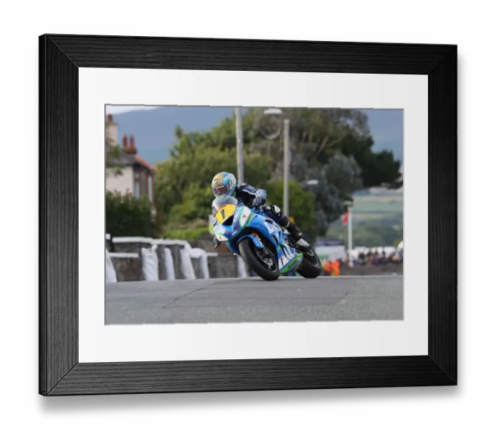 Framed Print : Dean Harrison (Kawasaki) 2022 Southern 100 Framed Print : Dean Harrison (Kawasaki) 2022 Southern 100