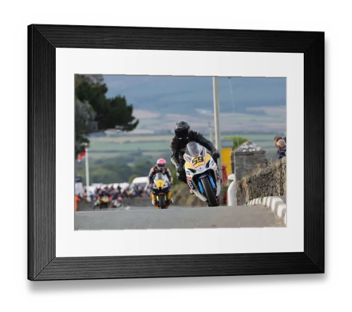 Framed Print : Marc Colvin (Suzuki) 2022 Southern 100 Framed Print : Marc Colvin (Suzuki) 2022 Southern 100