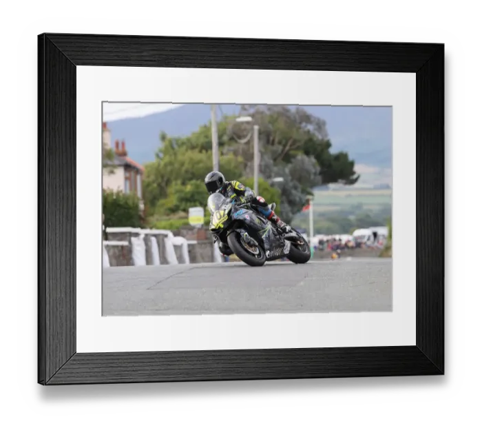 Framed Print : Michael Russell (Suzuki) 2022 Southern 100 Framed Print : Michael Russell (Suzuki) 2022 Southern 100