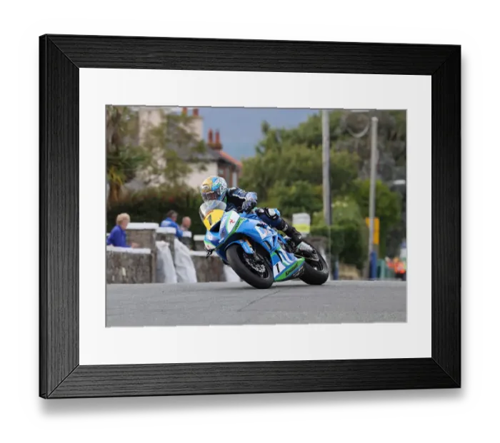 Framed Print : Dean Harrison (Kawasaki) 2022 Southern 100 Framed Print : Dean Harrison (Kawasaki) 2022 Southern 100