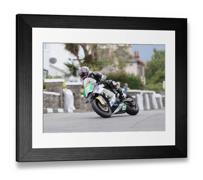 Framed Print : Paul Jordan (Kawasaki) 2022 Southern 100 Framed Print : Paul Jordan (Kawasaki) 2022 Southern 100