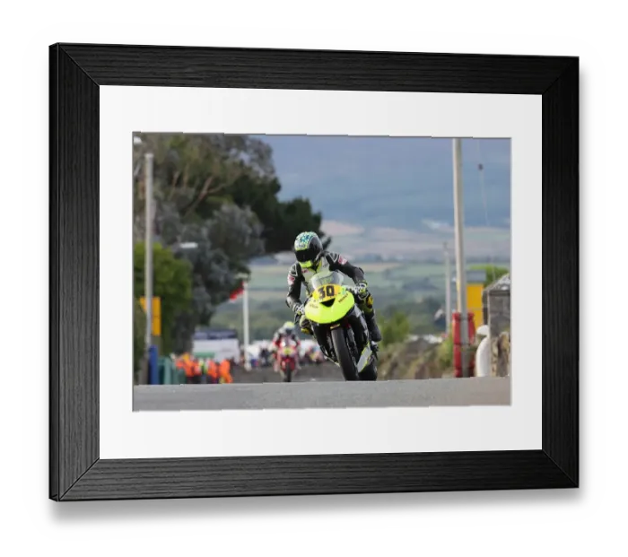 Framed Print : Frankie Stennett (Kawasaki) 2022 Southern 100 Framed Print : Frankie Stennett (Kawasaki) 2022 Southern 100