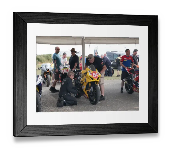 Framed Print : Paul Turner (Suzuki) 2022 Southern 100 Framed Print : Paul Turner (Suzuki) 2022 Southern 100