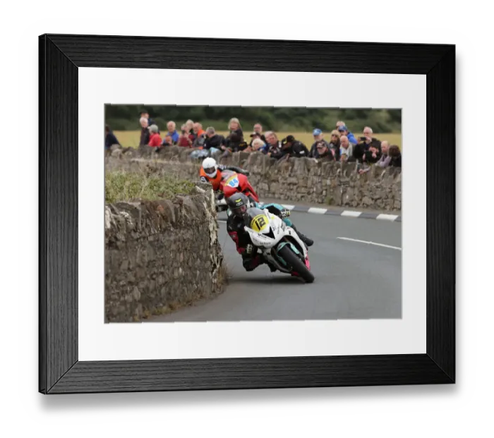 Framed Print : Ty Jones (Triumph) and Lewis Arrowsmith (Honda) 2022 Southern 100 Framed Print : Ty Jones (Triumph) and Lewis Arrowsmith (Honda) 2022 Southern 100