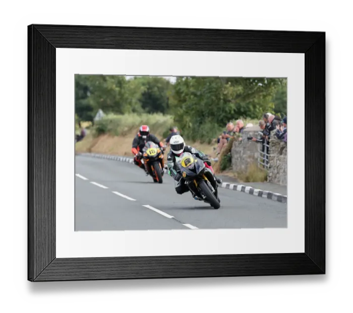 Framed Print : Russ Mountford (Triumph) 2022 Southern 100 Framed Print : Russ Mountford (Triumph) 2022 Southern 100