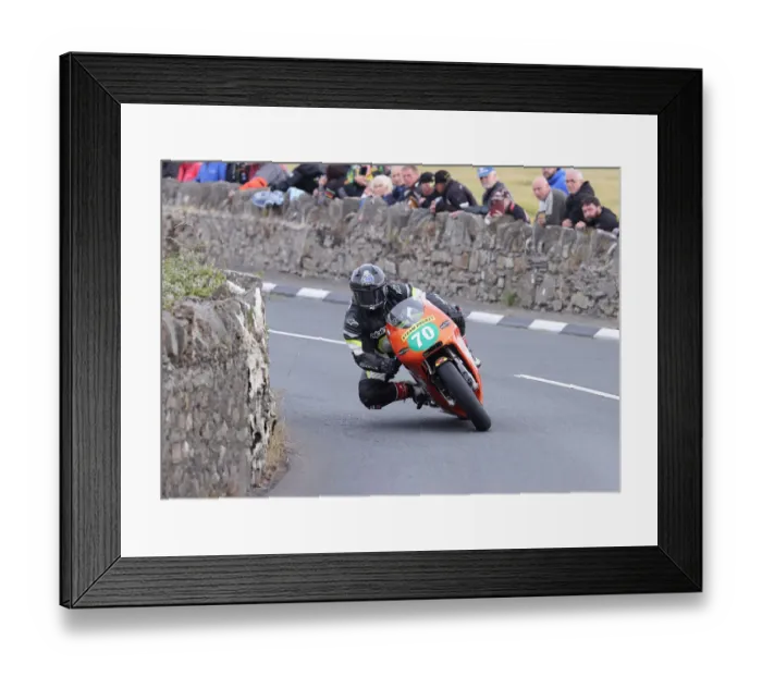 Framed Print : Connor Wade (Honda) 2022 Southern 100 Framed Print : Connor Wade (Honda) 2022 Southern 100