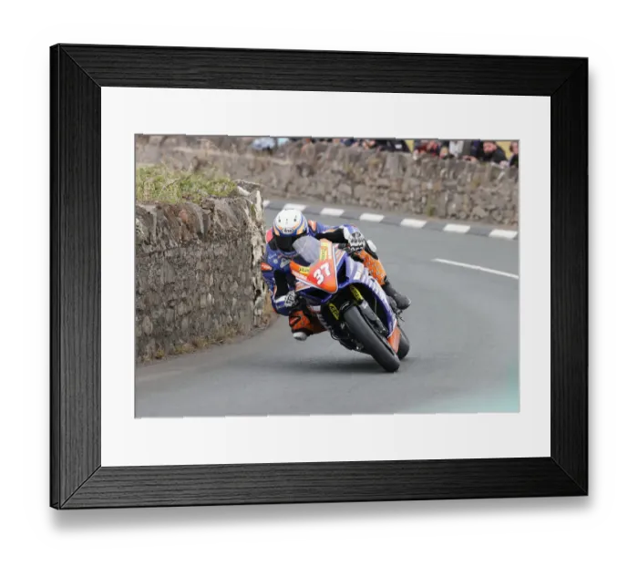Framed Print : Marcus Simpson (Suzuki) 2022 Southern 100 Framed Print : Marcus Simpson (Suzuki) 2022 Southern 100