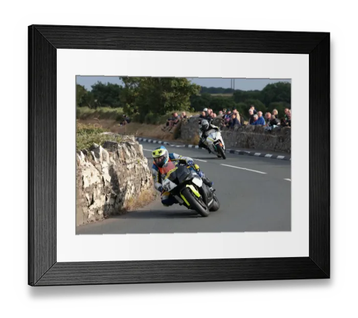 Framed Print : Paul Magnay (Kawasaki) 2022 Southern 100 Framed Print : Paul Magnay (Kawasaki) 2022 Southern 100