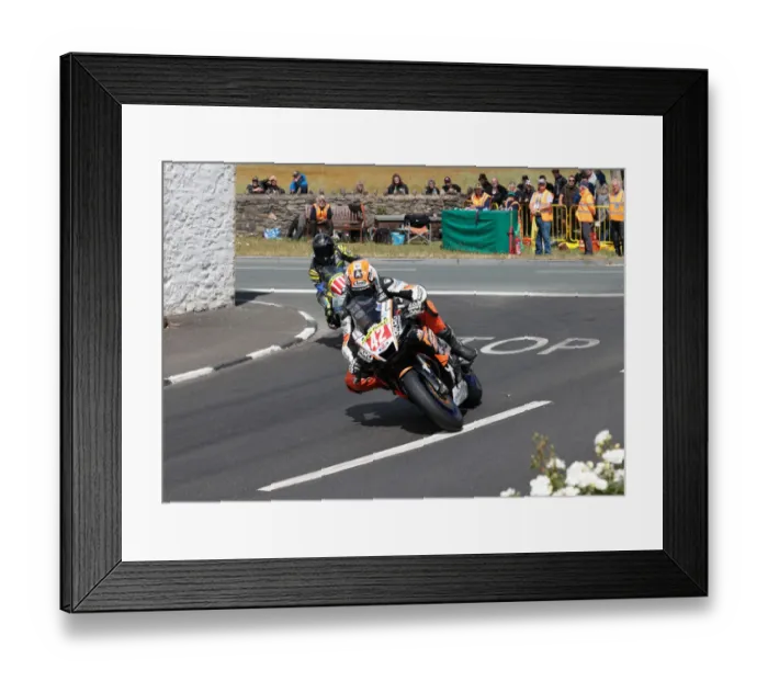 Framed Print : Richard Charlton (Yamaha) 2022 Southern 100 Framed Print : Richard Charlton (Yamaha) 2022 Southern 100