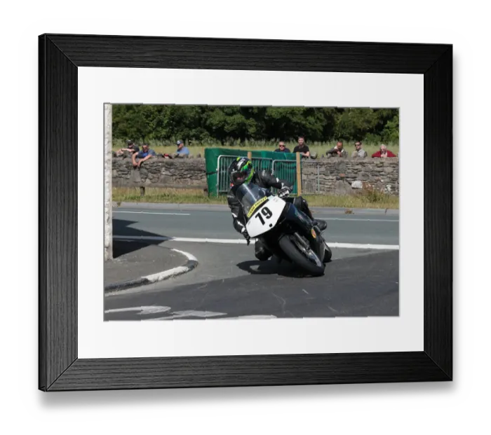 Framed Print : Denzyl Weavill (Honda) 2022 Southern 100