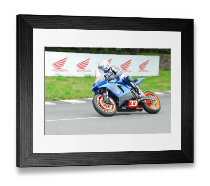 Framed Print : Michael Brookes (Suzuki) 2016 Newcomers Manx Grand Prix Framed Print : Michael Brookes (Suzuki) 2016 Newcomers Manx Grand Prix