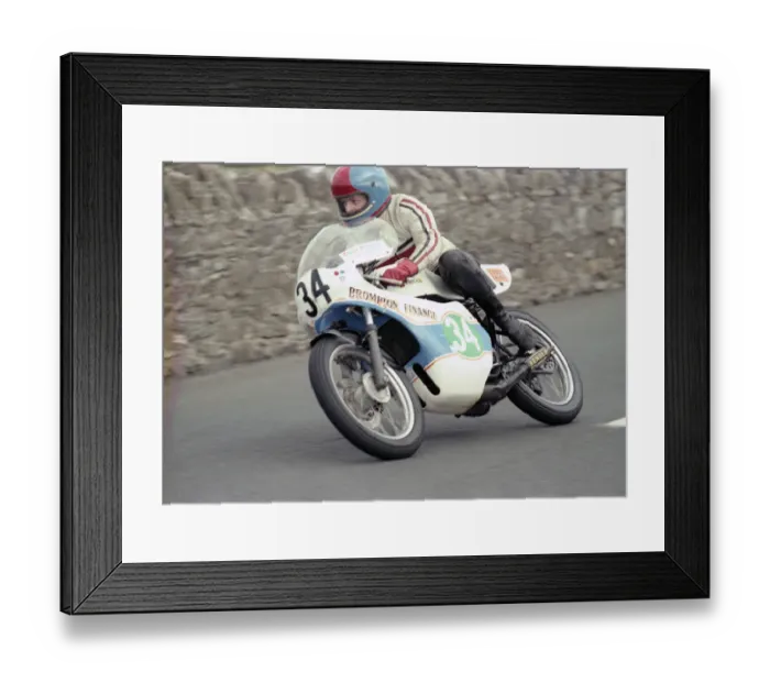 Framed Print : Des Connor (Yamaha) 1980 Southern 100 Framed Print : Des Connor (Yamaha) 1980 Southern 100
