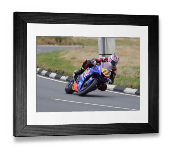 Framed Print : David McConnachy (Yamaha) 2019 Senior Manx Grand Prix Framed Print : David McConnachy (Yamaha) 2019 Senior Manx Grand Prix