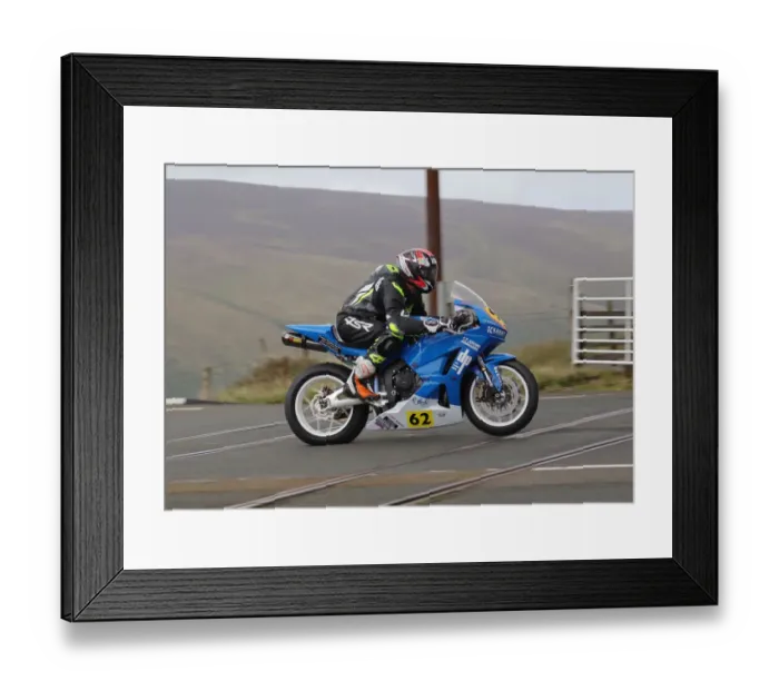 Framed Print : Sebastian Witt (Honda) 2019 Senior Manx Grand Prix Framed Print : Sebastian Witt (Honda) 2019 Senior Manx Grand Prix