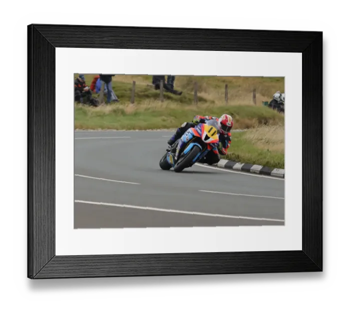 Framed Print : Brad Vicars (Honda) 2019 Senior Manx Grand Prix Framed Print : Brad Vicars (Honda) 2019 Senior Manx Grand Prix