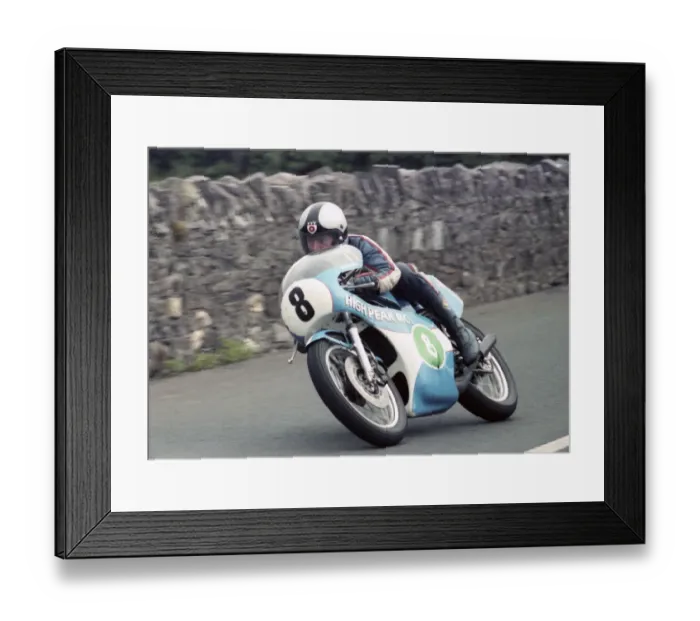 Framed Print : Dave Ashton (Yamaha) 1981 Southern 100 Framed Print : Dave Ashton (Yamaha) 1981 Southern 100