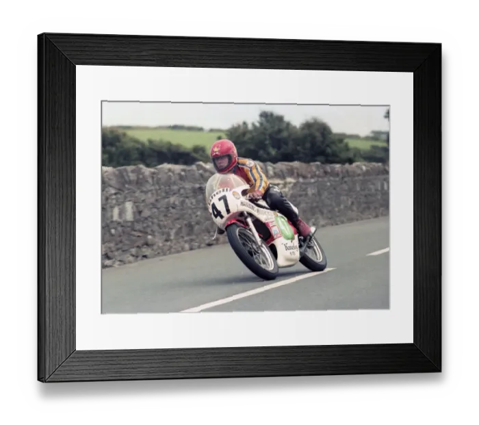 Framed Print : Danny Shimmin (Harrison Yamaha) 1981 Southern 100 Framed Print : Danny Shimmin (Harrison Yamaha) 1981 Southern 100