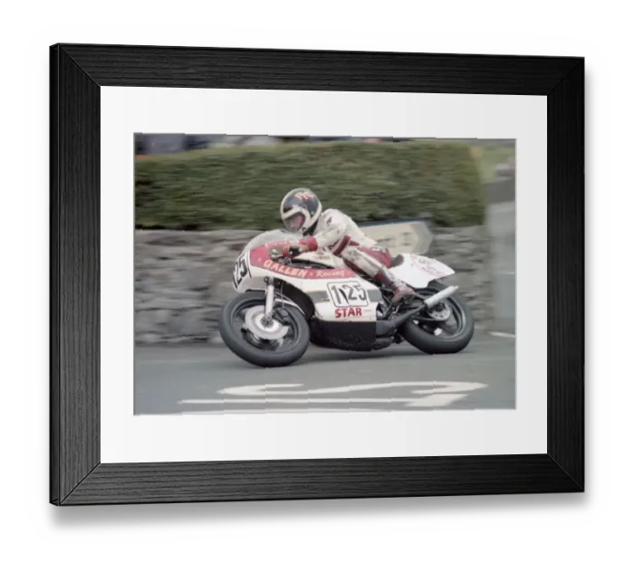 Framed Print : Rob McElnea (Yamaha) 1981 Southern 100 Framed Print : Rob McElnea (Yamaha) 1981 Southern 100