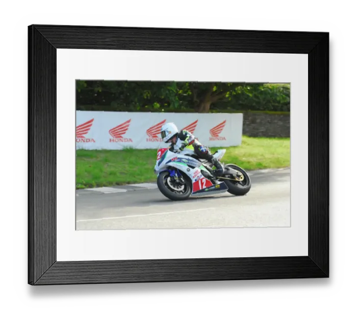 Framed Print : Richard Duncan (Yamaha) 2016 Newcomers Manx Grand Prix Framed Print : Richard Duncan (Yamaha) 2016 Newcomers Manx Grand Prix