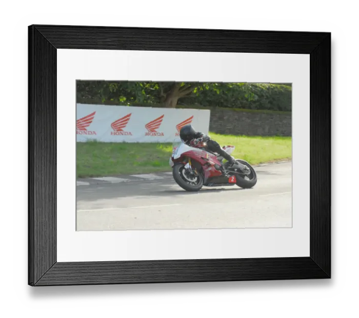 Framed Print : Callum Ward (Yamaha) 2016 Newcomers Manx Grand Prix Framed Print : Callum Ward (Yamaha) 2016 Newcomers Manx Grand Prix