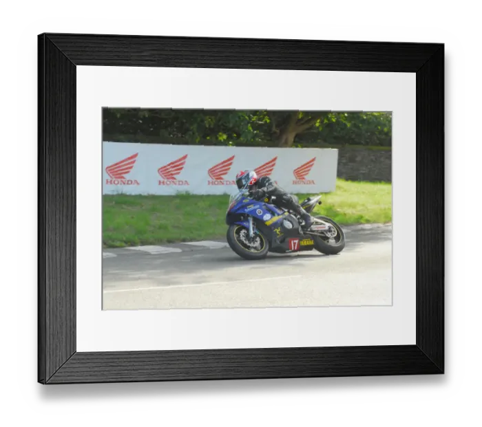 Framed Print : Mark Foster (Yamaha) 2016 Newcomers Manx Grand Prix Framed Print : Mark Foster (Yamaha) 2016 Newcomers Manx Grand Prix