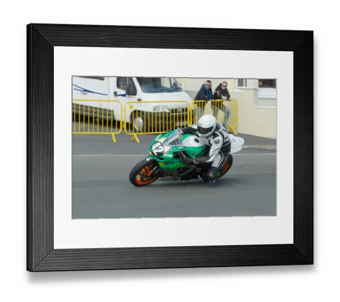 Framed Print : Jim Barnett (Suzuki) 2016 Junior Manx Grand Prix Framed Print : Jim Barnett (Suzuki) 2016 Junior Manx Grand Prix