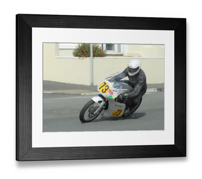 Framed Print : Roy Phipps (Honda) 2016 Senior Classic TT Framed Print : Roy Phipps (Honda) 2016 Senior Classic TT