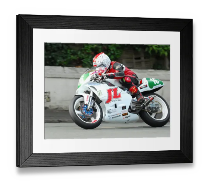 Framed Print : Chris Moore (Yamaha) 2016 Lightweight Classic TT Framed Print : Chris Moore (Yamaha) 2016 Lightweight Classic TT