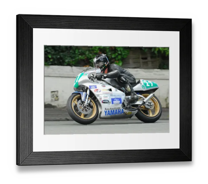 Framed Print : Chris Barratt (Yamaha) 2016 Lightweight Classic TT Framed Print : Chris Barratt (Yamaha) 2016 Lightweight Classic TT