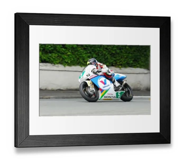 Framed Print : Bruce Anstey (Honda) 2016 Lightweight Classic TT Framed Print : Bruce Anstey (Honda) 2016 Lightweight Classic TT
