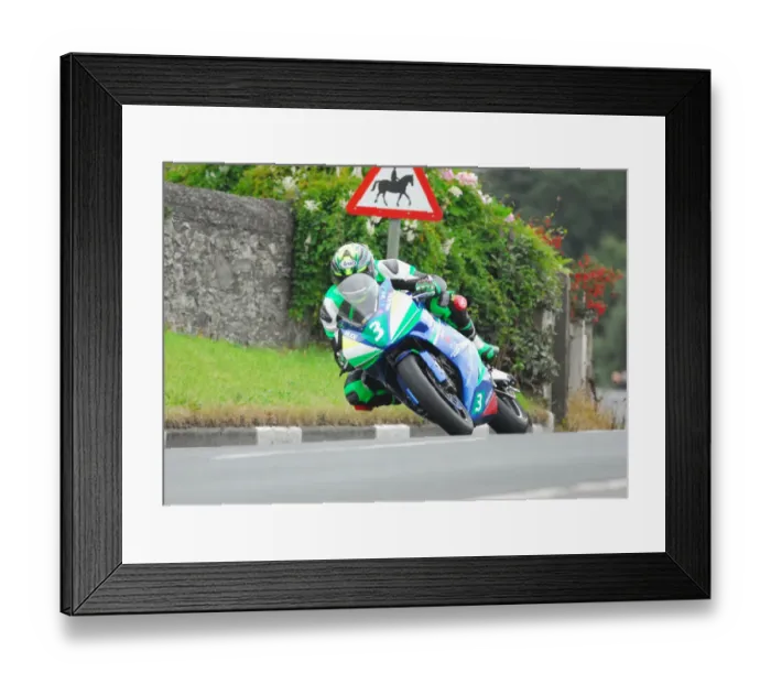 Framed Print : Andrew Dudgeon (Suzuki) 2016 Supertwin Manx Grand Prix Framed Print : Andrew Dudgeon (Suzuki) 2016 Supertwin Manx Grand Prix