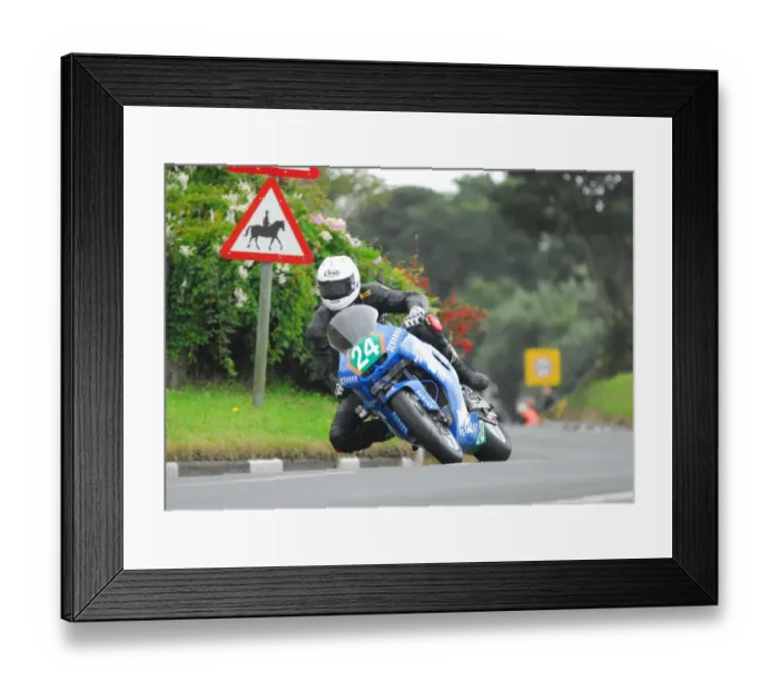 Framed Print : Eddie Venn (Kawasaki) 2016 Supertwin Manx Grand Prix Framed Print : Eddie Venn (Kawasaki) 2016 Supertwin Manx Grand Prix