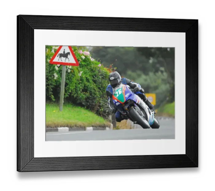 Framed Print : Pete Murray (Kawasaki) 2016 Supertwin Manx Grand Prix Framed Print : Pete Murray (Kawasaki) 2016 Supertwin Manx Grand Prix