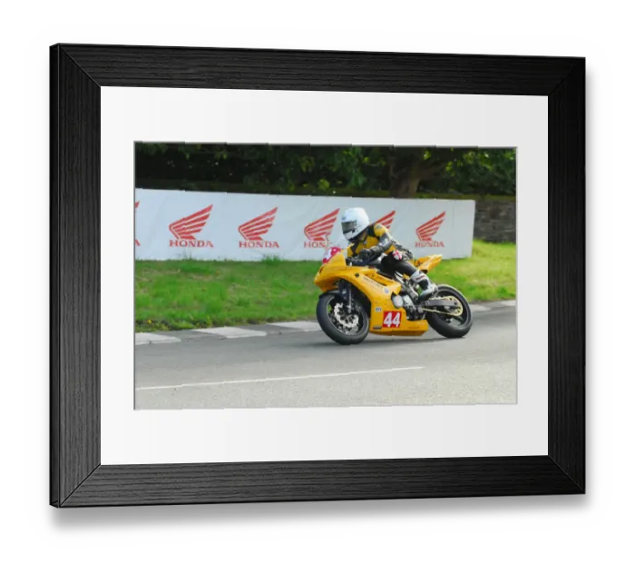 Framed Print : Bradley Robinson (Suzuki) 2016 Newcomers Manx Grand Prix Framed Print : Bradley Robinson (Suzuki) 2016 Newcomers Manx Grand Prix